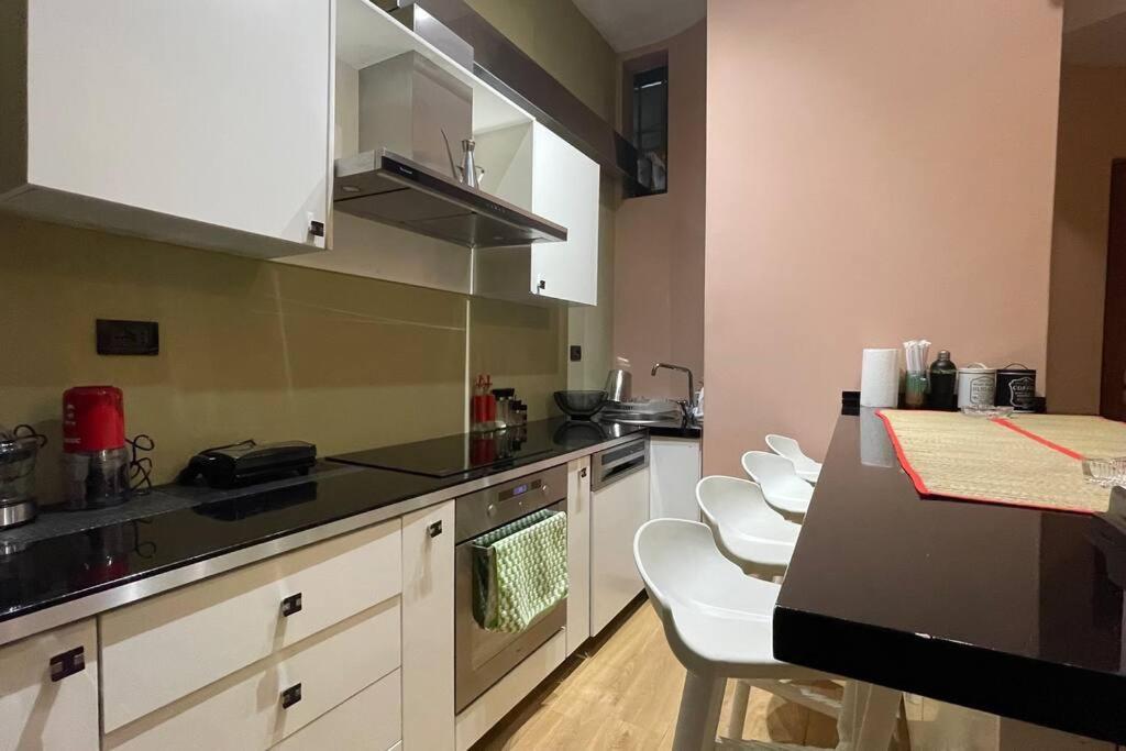 60° Bs Bllok~city Center Comfort* * Tirana