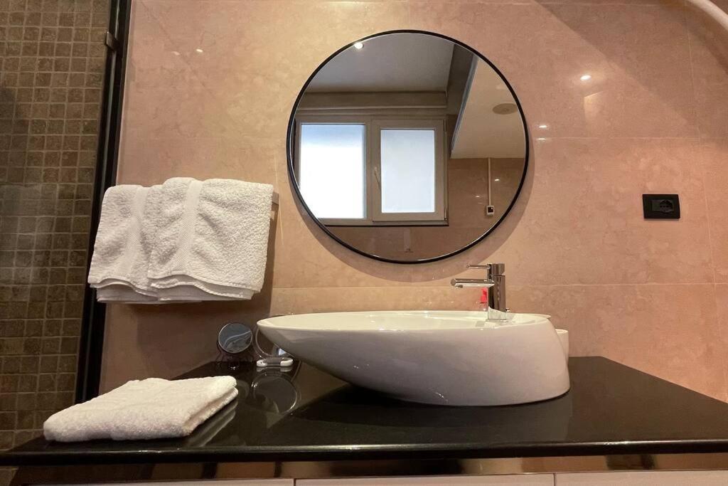 Apartment 60° Bs Bllok~city Center Comfort*